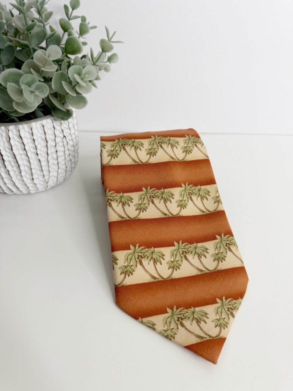 Tommy Bahama Palm Tree Stripe Silk‎ Tie Orange Cream 4 1/8” x 58” Tropical Retro